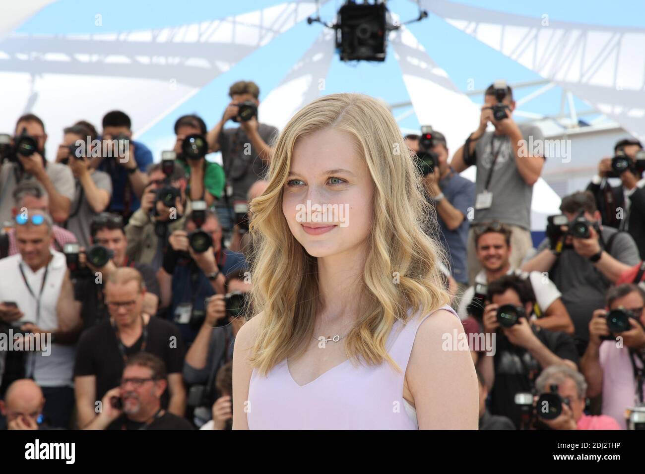 ANGOURIE RICE - CANNES 2016 - PHOTOCALL DU FILM 'THE NICE GUYS' Photo ...