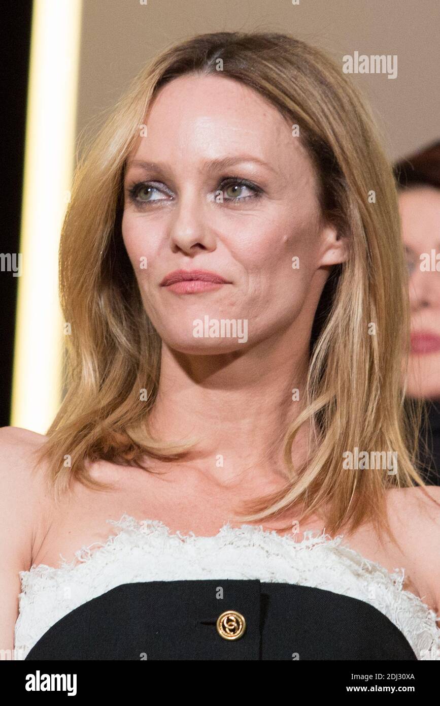 Vanessa Paradis Taille : Découvrez la Stature de cette Icone Française - Bonjour Buzz