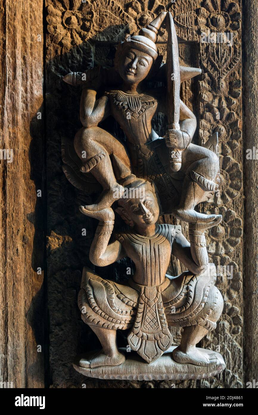 South east asia wood carvings hi-res stock photography and images - Alamy
