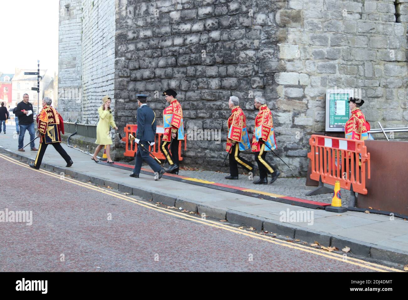 Netflix Drama the Crown filming the Investiture of Prince Charles at Caernarfon castles, North Wales Credit: Mike Clarke/ Alamy Stock Photos Stock Photo