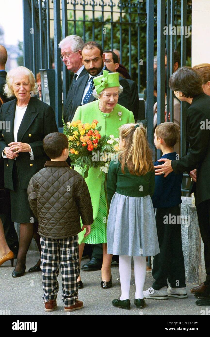 Archive Photo, Italy. 13th Dec, 2020. QUEEN ELIZABETH II AT THE CENACLE. IN THE PHOTO NEAR HER THE RESTORER PININ BRAMBILLA BARCILON (MILAN - 2000-10-19, Maurizio Maule) ps the photo can be used in respect of the context in which it was taken, and without the defamatory intent of the decorum of the people represented Editorial Usage Only Credit: Independent Photo Agency/Alamy Live News Stock Photo