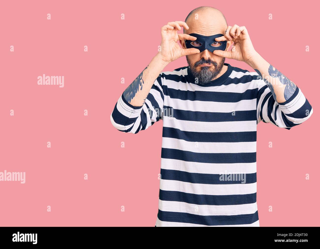 Man sleeping wearing eye mask hi-res stock photography and images - Alamy