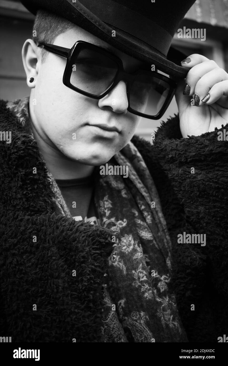 black and white top hat and attitude Stock Photo - Alamy