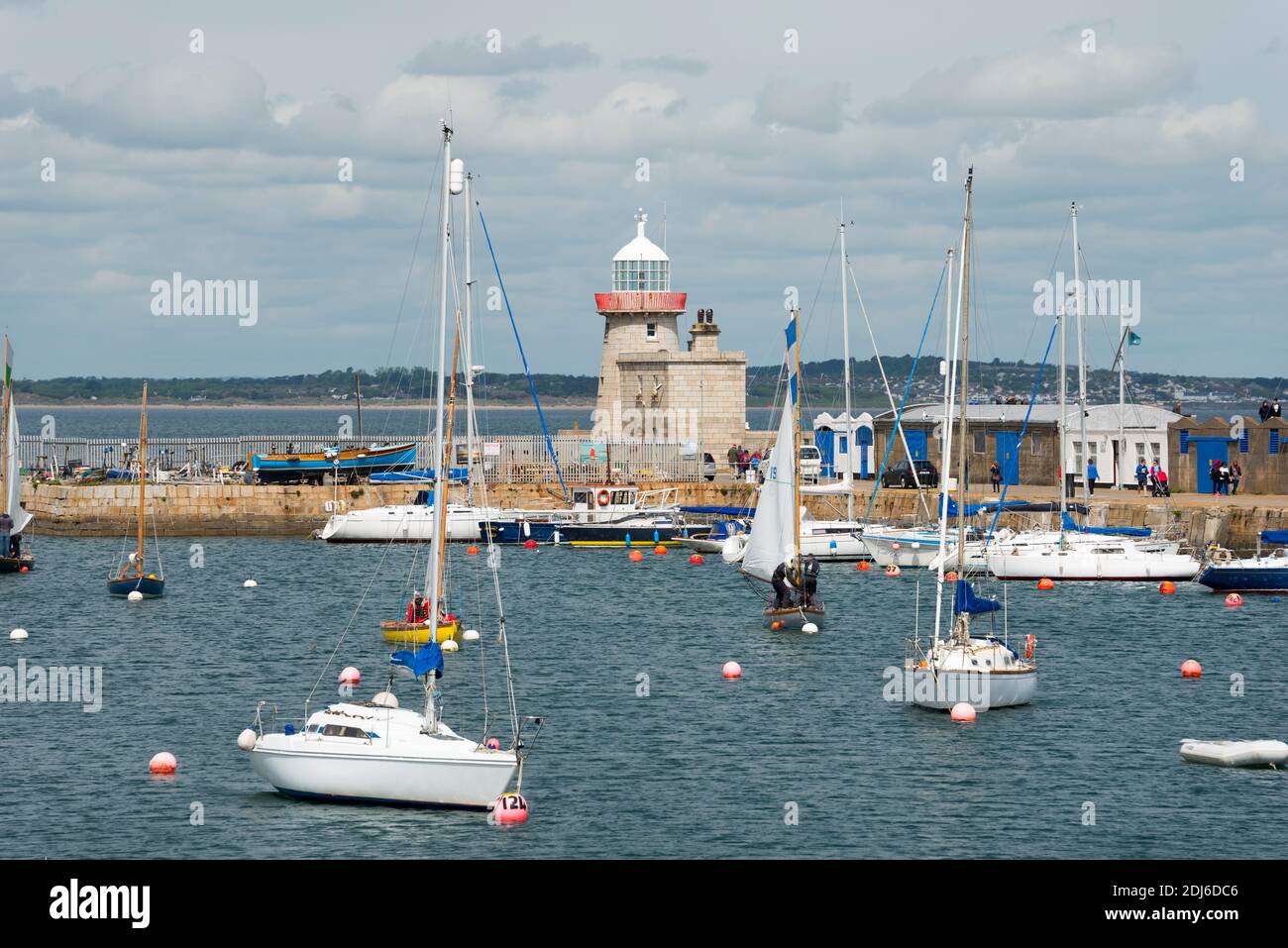 Hafen und Leuchtturm, Howth, County Fingal, Irland, Grossbritannien Stock Photo