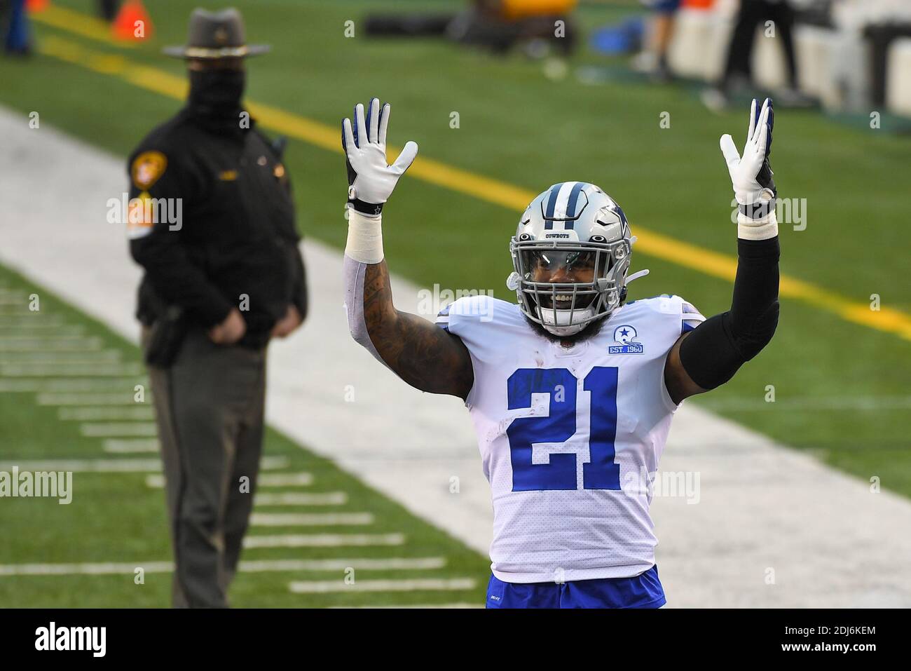 Ezekiel elliott hi-res stock photography and images - Alamy