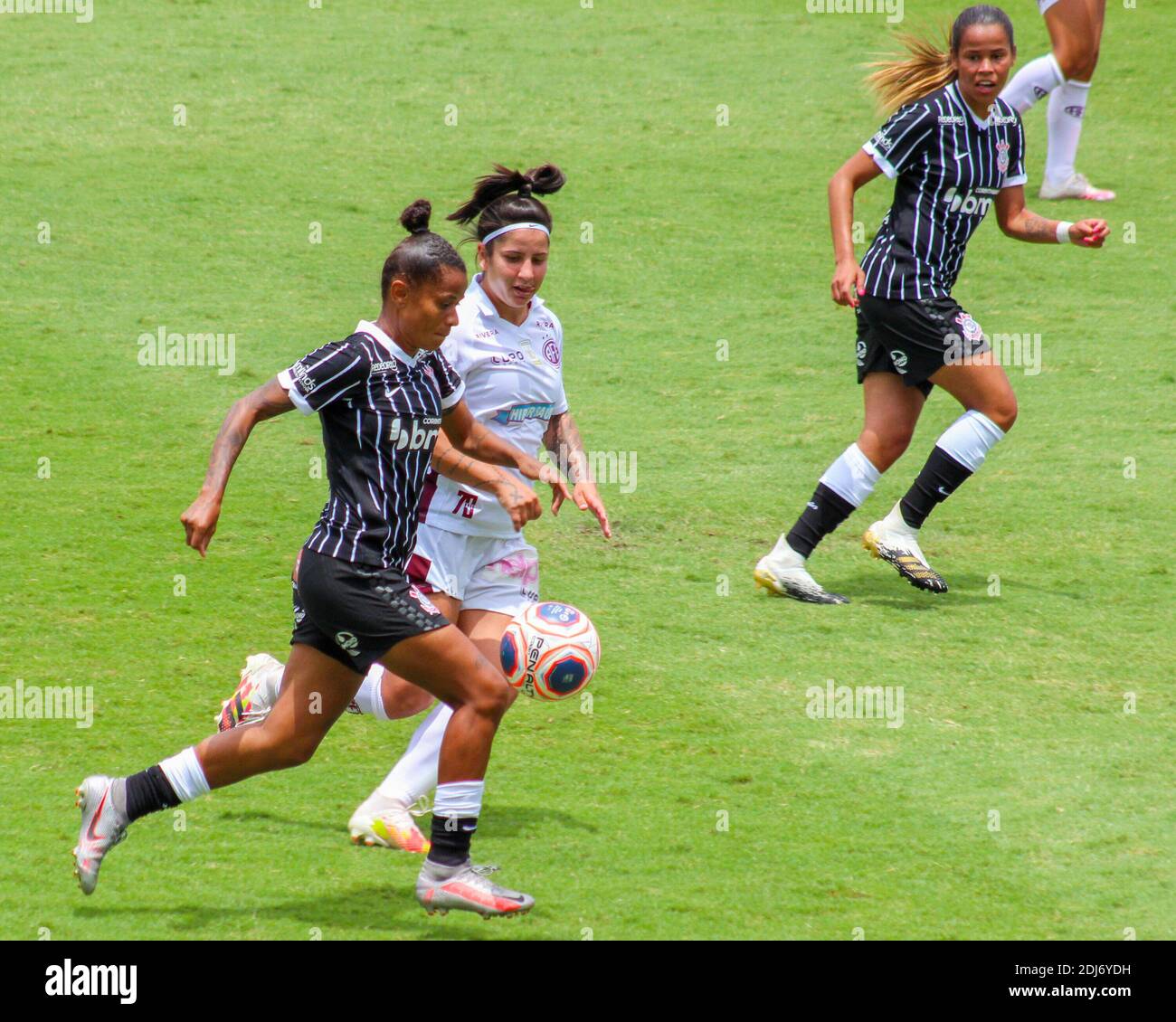 Barueri, Sao Paulo, Brasil. 13th Dec, 2020. BARUERI (SP), 13/12/2020 - CAMPEONATO  PAULISTA FEMININO - Lances da partida entre Corinthians contra o  Ferroviaria, pelo jogo de ida da final, no estadio Arena