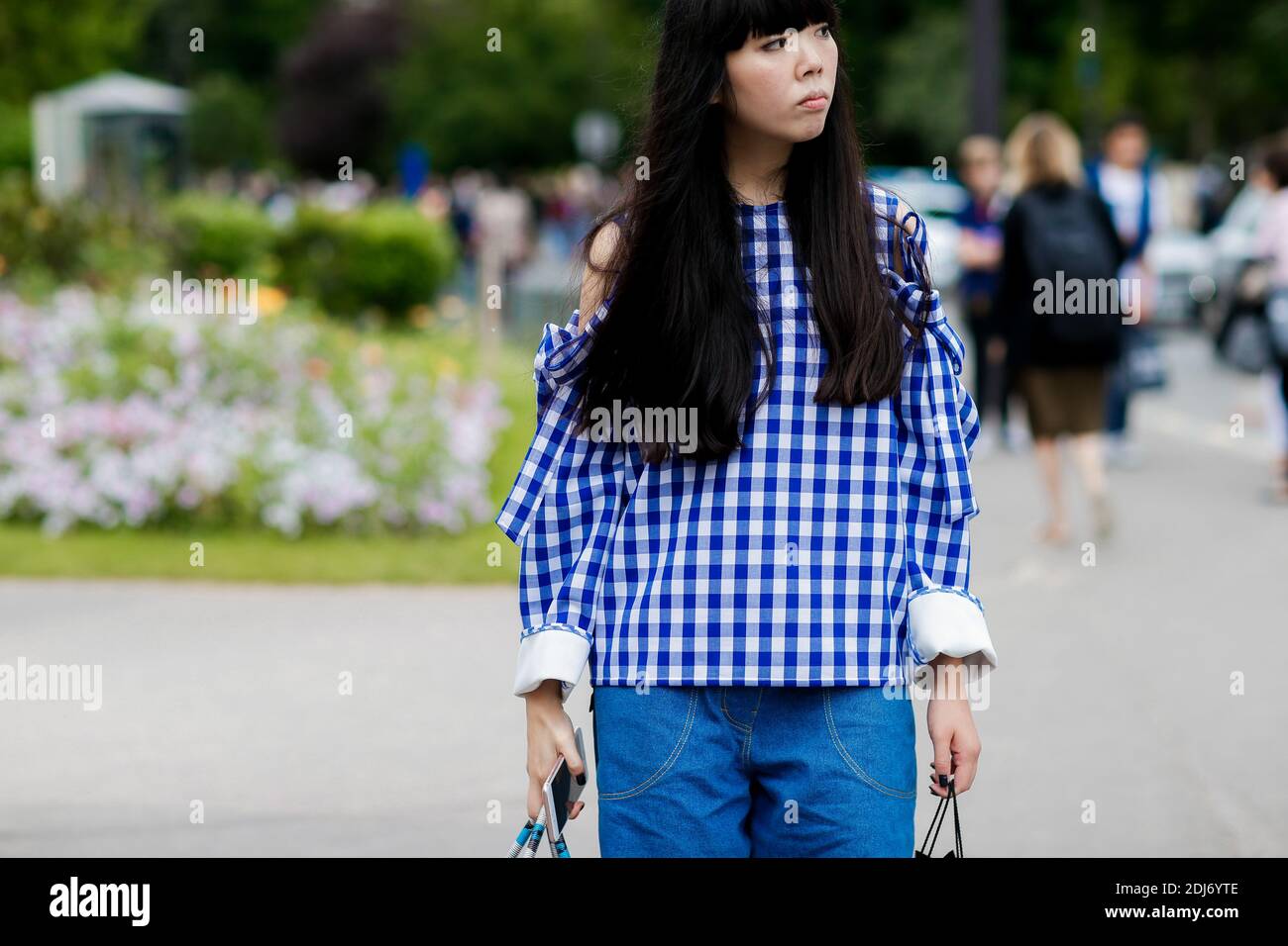Street style, Susie Lau (blogger: Style Bubble) arriving at Chanel Fall