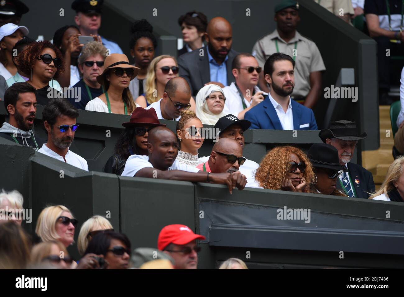 Spectateurs wimbledon hi-res stock photography and images - Alamy