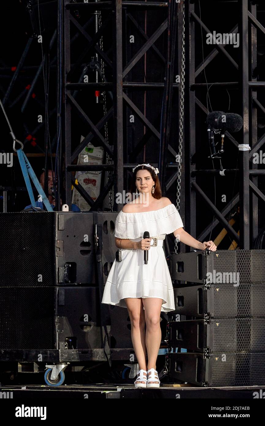 Lana Del Rey performs live in concert at Festival Les Vieilles Charrues, in  Carhaix, France on July 17, 2016. Photo Julien  Reynaud/APS-Medias/ABACAPRESS.COM Stock Photo - Alamy