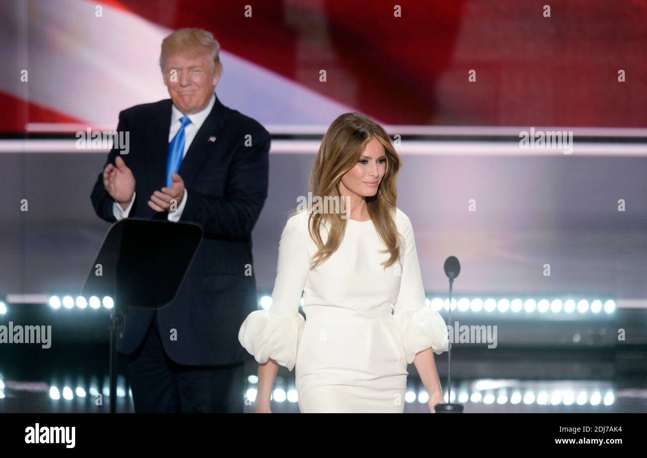 Melania knauss donald trump 2016 hi-res stock photography and images ...