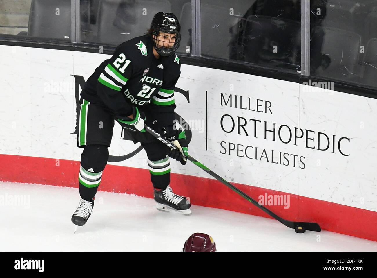 BULLDOGS SKATE TO 2-2 DRAW WITH TOP-RANKED NORTH DAKOTA; GRAB