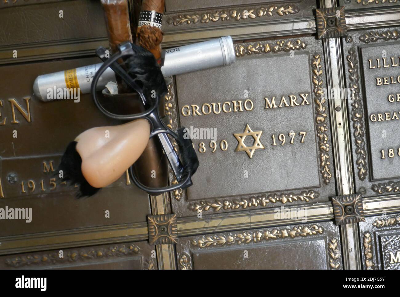 Mission Hills, California, USA 6th December 2020 A general view of atmosphere of comedian Groucho Marx's Grave in Court of the Tribes Mausoleum at Eden Memorial Park Cemetery on December 6, 2020 in Mission Hills, California, USA. Photo by Barry King/Alamy Stock Photo Stock Photo