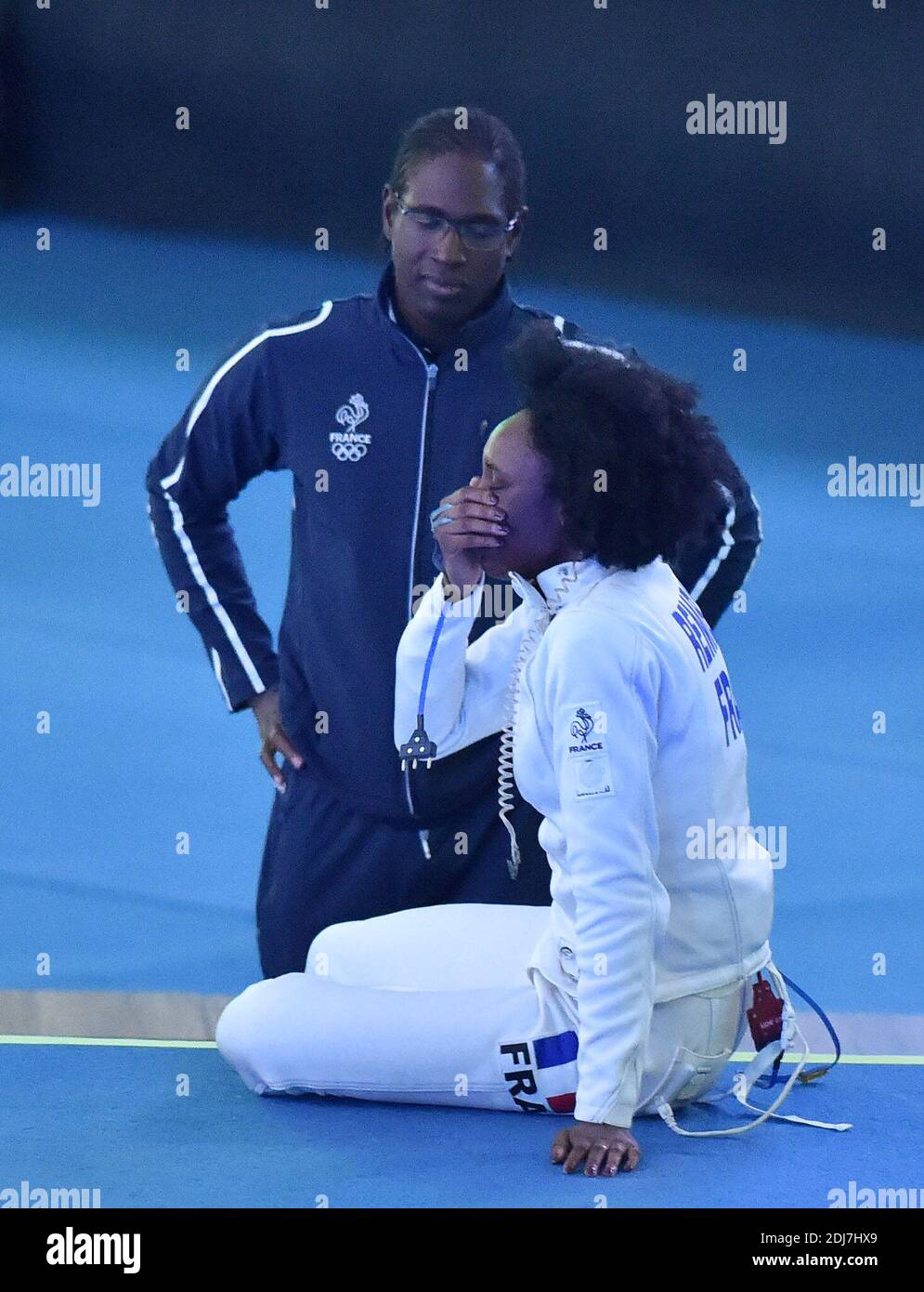Women's individual epee hires stock photography and images Alamy