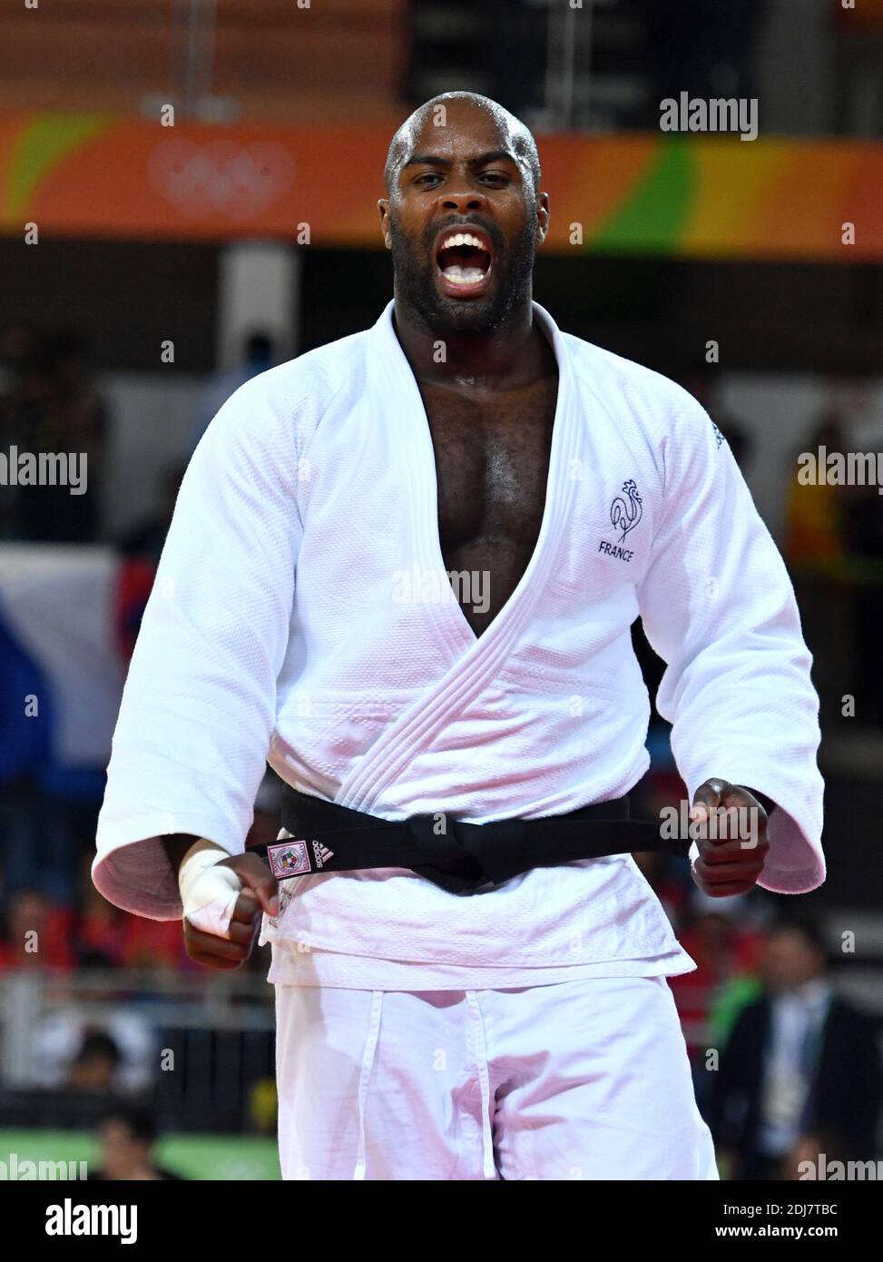 Tedyy Riner Teddy Riner defeats Hisayoshi Harasawa in the final of the Judo +100kg ...