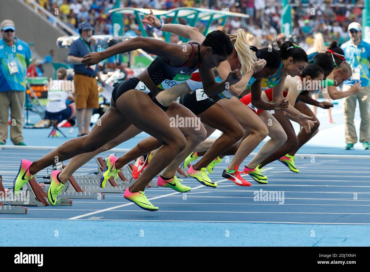 Start illustration during the first round of the 100m hurdles women in Olympic Stadium, Rio