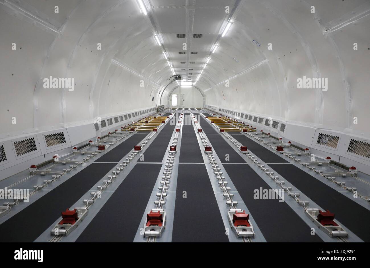 Airbus a321 interior hi-res stock photography and images - Alamy