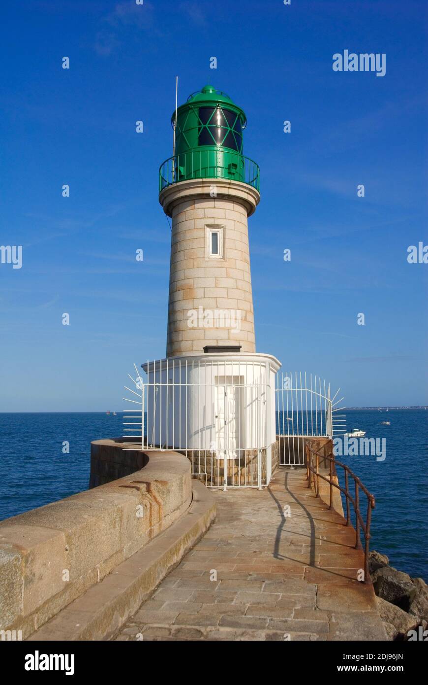 Frankreich, Bretagne, Pays de la Loire, Loire Atlantique, Halbinsel Guerande, Le Croisic, Leuchtturm, Phare de la JetÈe de TrÈhic Stock Photo