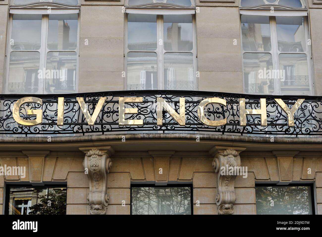 GIVENCHY a High-Couture house on Avenue George V in Paris, France on September 26, 2016. Photo by Bastien Guerche/ABACAPRESS.COM Stock Photo
