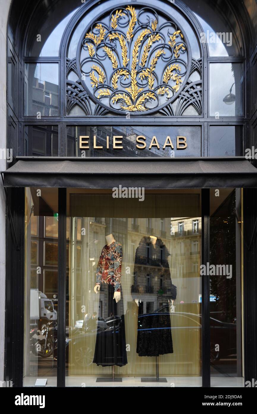 ELIE SAAB a shop located on Avenue Avenue George V in Paris, France on  September 26, 2016. Photo by Bastien Guerche/ABACAPRESS.COM Stock Photo -  Alamy