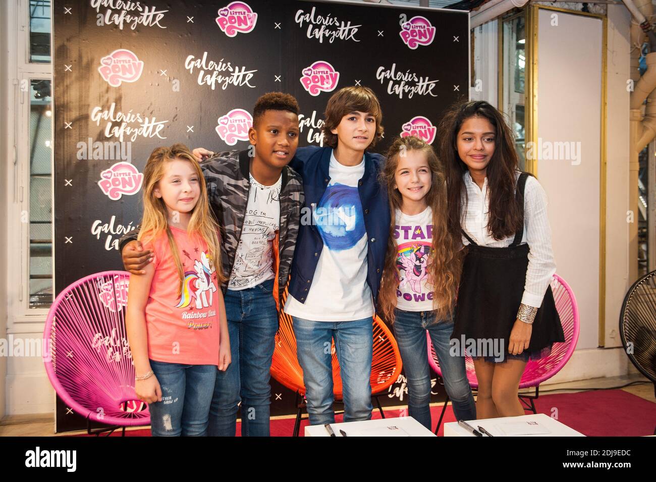 le-groupe-kids-united-en-d-dicaces-aux-galeries-lafayette-haussmann