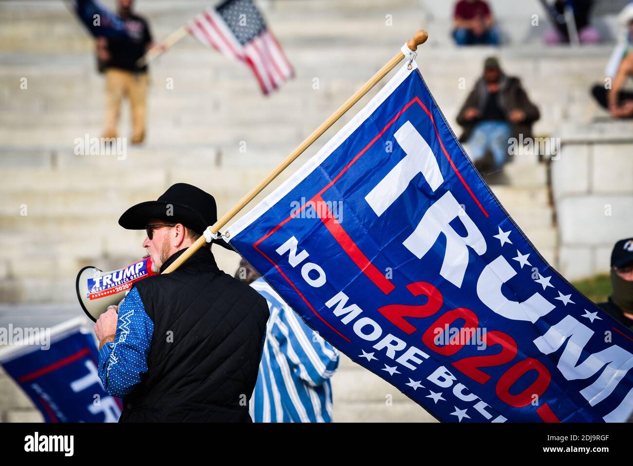 Pro-Trump demonstrators AFTER THE US 2020 PRESIDENTIAL ELECTION in front of the Vermont State House, Montpelier, VT, USA. Stock Photo