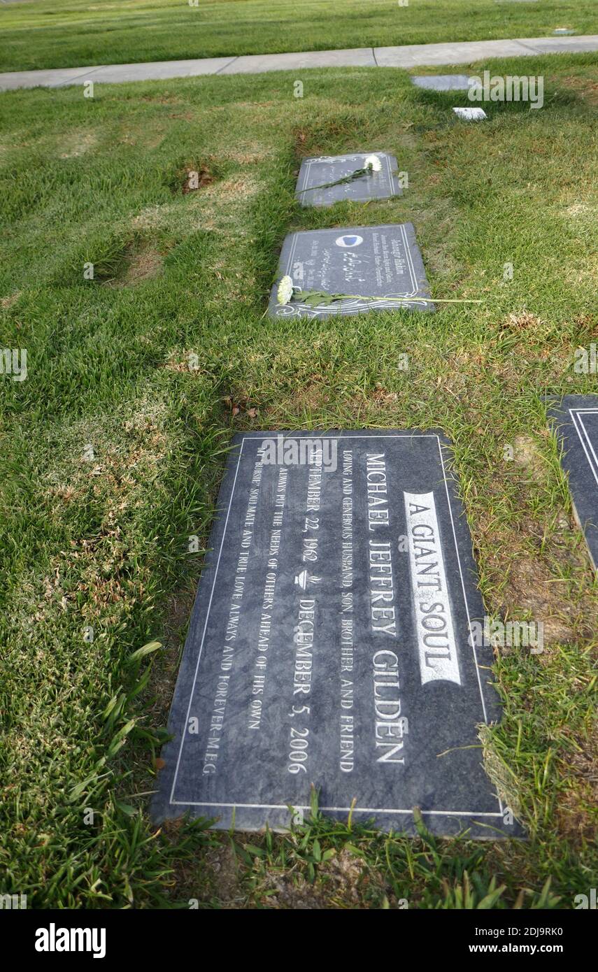 Mission Hills, California, USA 6th December 2020 A general view of atmosphere of actor Michael Gilden's Grave at Eden Memorial Park Cemetery on December 6, 2020 in Mission Hills, California, USA. Photo by Barry King/Alamy Stock Photo Stock Photo