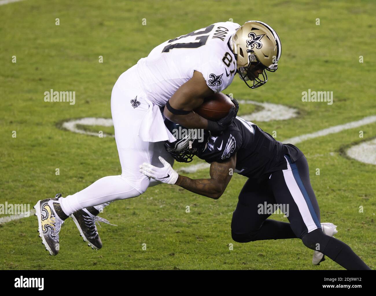 PHILADELPHIA, PA - DECEMBER 04: Philadelphia Eagles safety Andre Chachere  (21) warms up during the game between the Tennessee Titans and the  Philadelphia Eagles on December 4, 2022 at Lincoln Financial Field