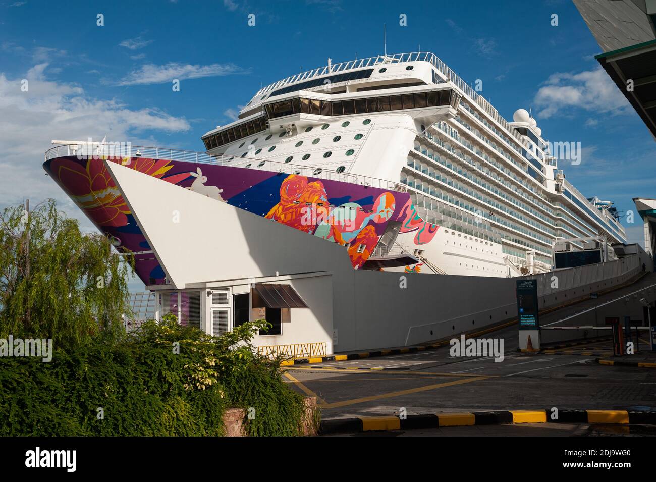 Breathtaking Crew Members Of Genting Dream Cruise Ship Rescue Person In Strait Of Malacca Moment for Mobile Breathtaking Crew Members Of Genting Dream Cruise Ship Rescue Person In Strait Of Malacca Moment for Mobile