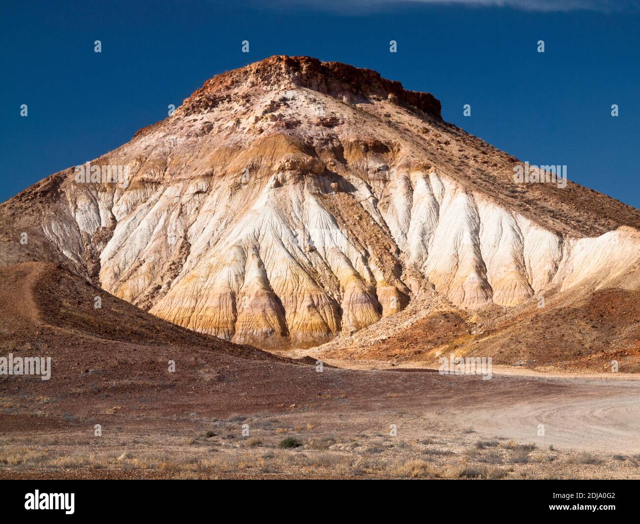 Striped mesa,  Kanku Breakaways Conservation Park, Coober Pedy, South Australia Stock Photo