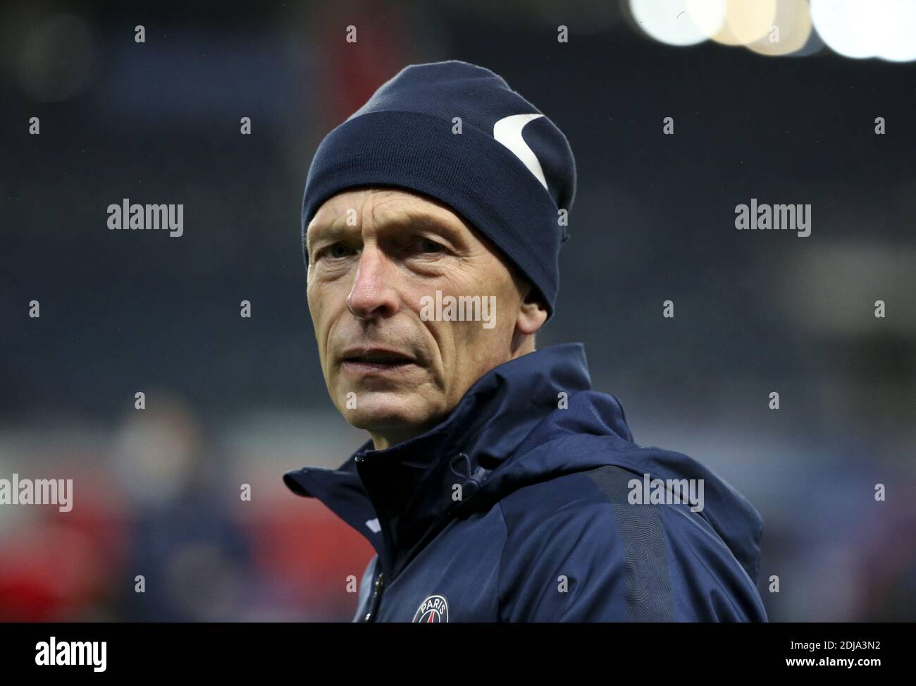 Fitness coach of PSG Rainer Schrey during the warm up before the French championship Ligue 1 football match between Paris Saint- / LM Stock Photo