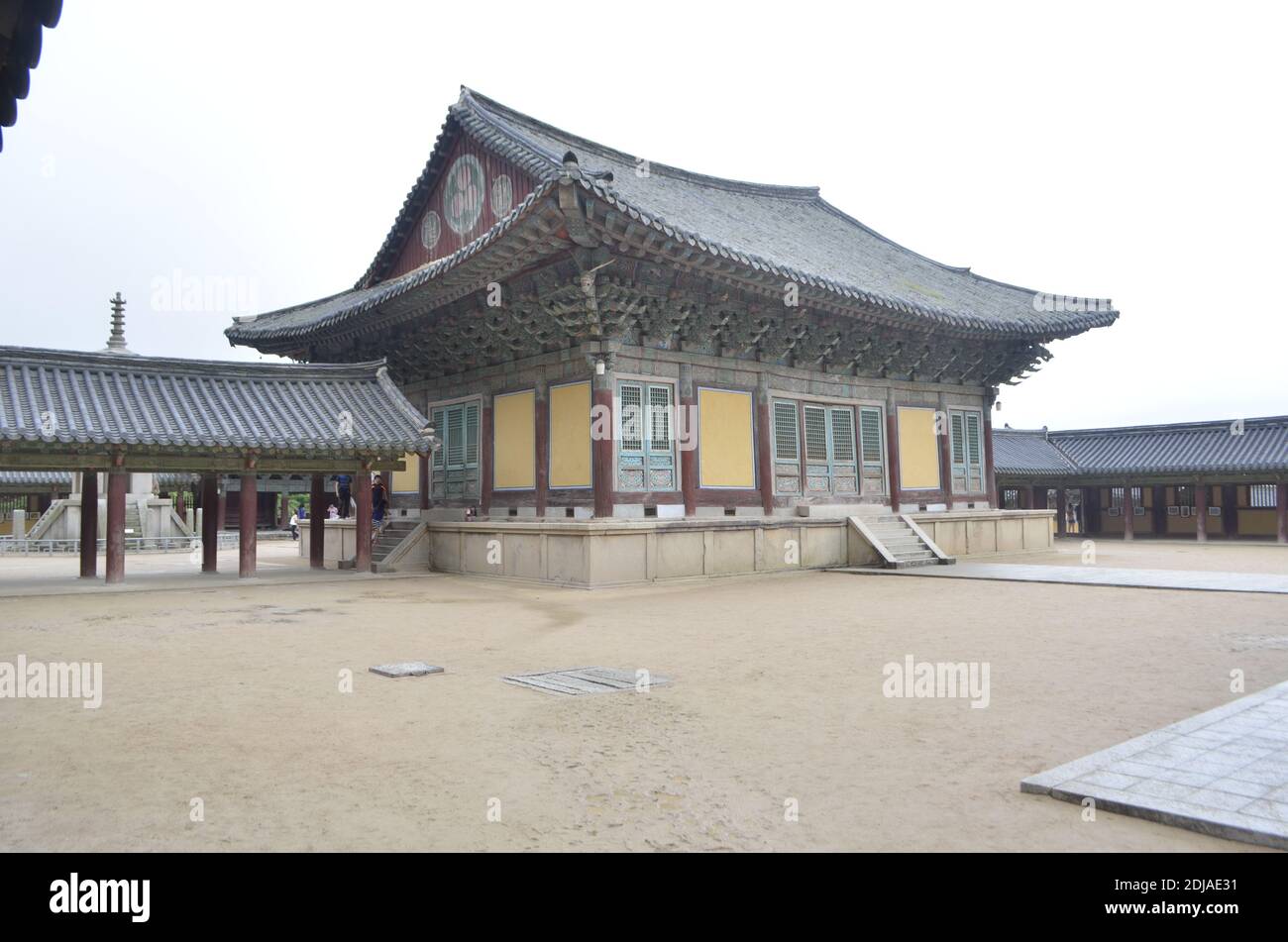 daeungjeon-the-hall-of-great-enlightenment-inside-bulguksa-temple