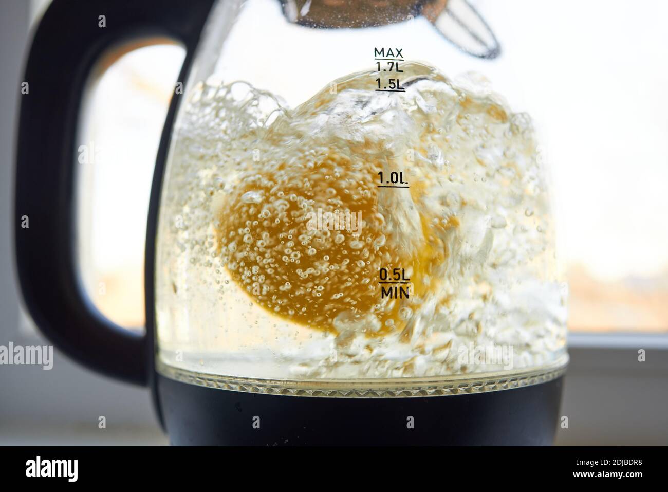 Descaling a kettle hires stock photography and images Alamy