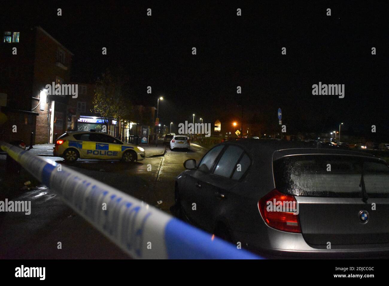 Coronation square cordoned off after fight in Southcote Lane, Reading Berkshire. Charles Dye / Alamy Live News Stock Photo