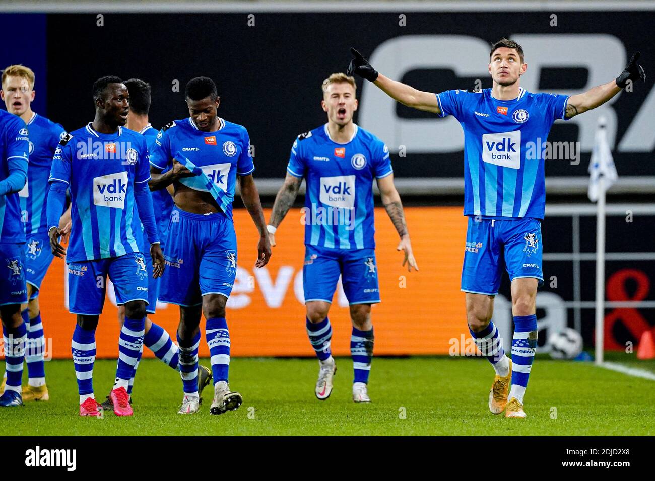 Gent Belgium December 13 Roman Yaremchuck Of Kaa Gent Celebrating Goal 2 1 With Team During The Pro League Match Between Kaa Gent And Standard L Stock Photo Alamy Gent Belgium December 13 Roman Yaremchuck Of Kaa Gent Celebrating Goal 2 1 With Team During The Pro League Match Between Kaa Gent And Standard L Stock Photo Alamy