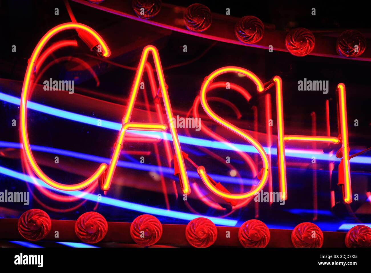 Cash neon sign hi-res stock photography and images - Alamy