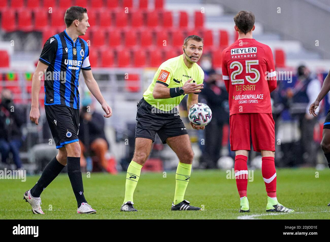Referee alexis hi-res stock photography and images - Alamy