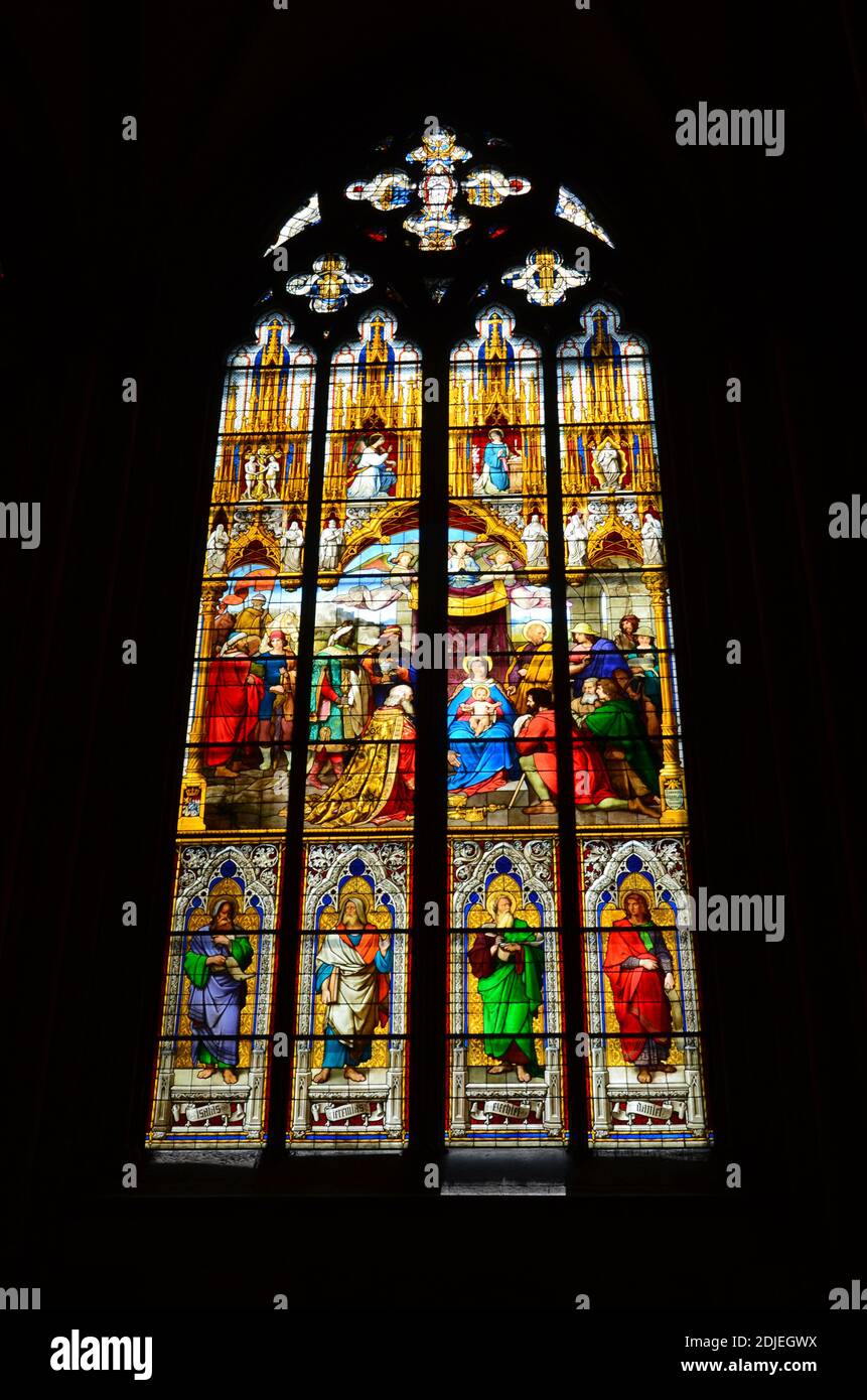 Cologne Cathedral Interior and Stained Glass Windows Stock Photo Alamy