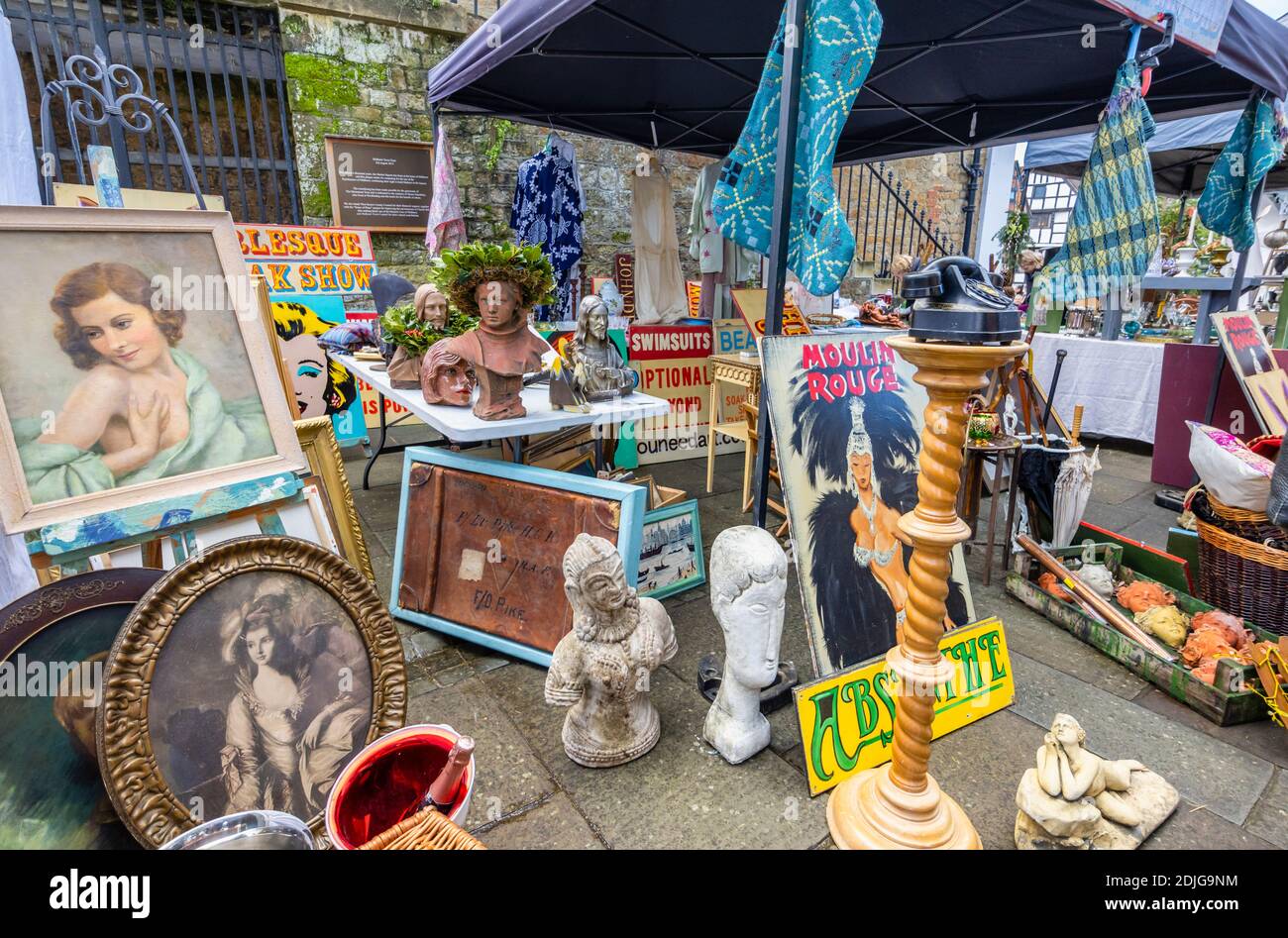 Craft fair uk paintings hires stock photography and images Alamy