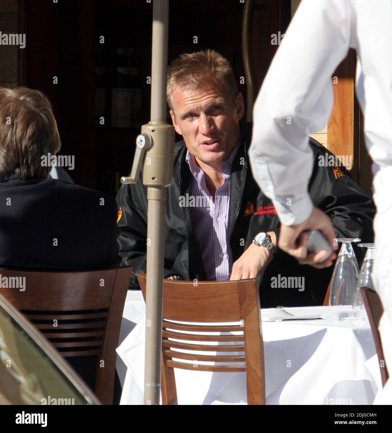 Exclusive!! Dolph Lundgren has lunch in Beverly Hills, Ca. 03/02/06 Stock Photo
