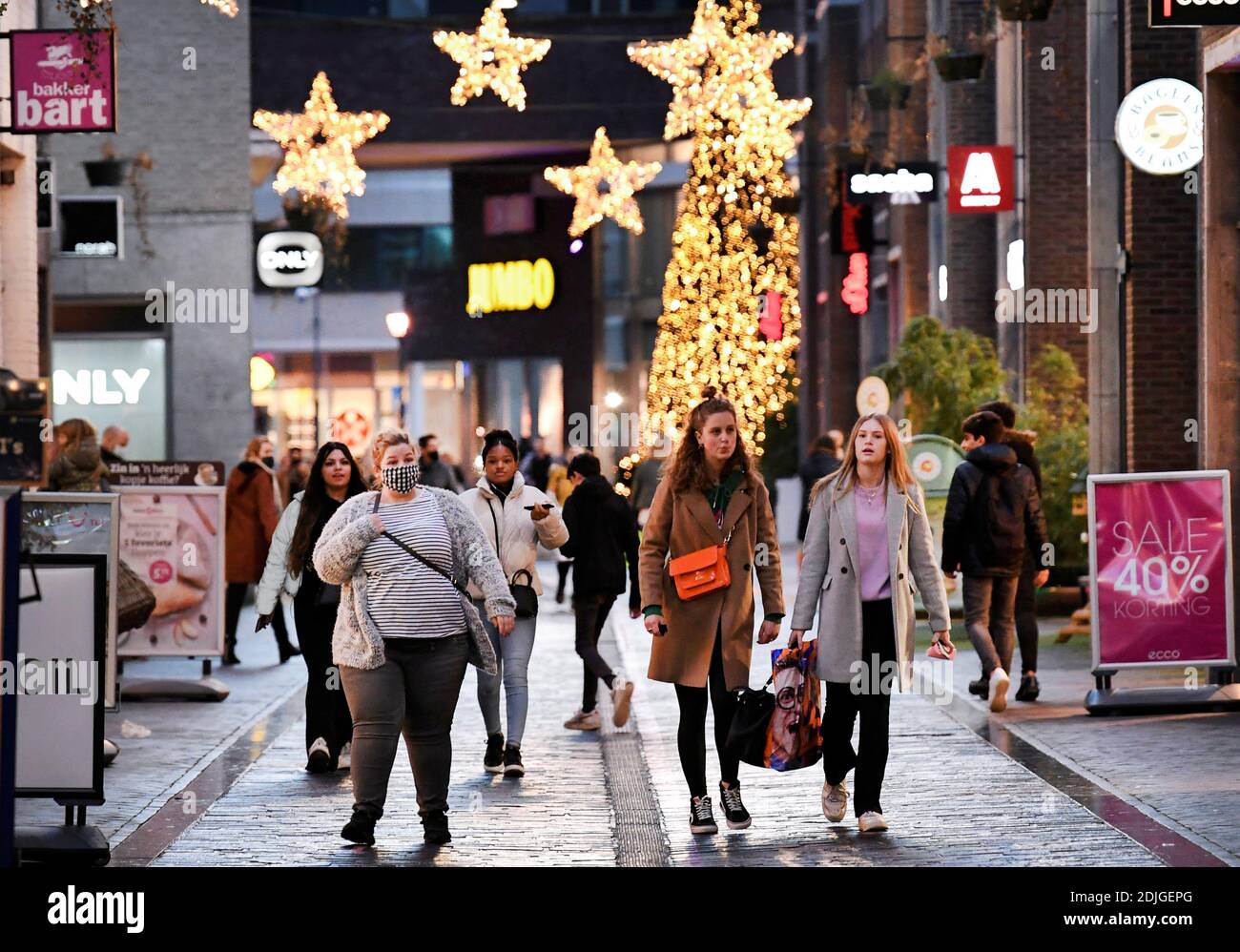 People do their last Christmas shopping before The Netherlands will go into  a tough second lockdown, amid the coronavirus disease (COVID-19) outbreak,  in the city centre of Venlo, Netherlands December 14, 2020.