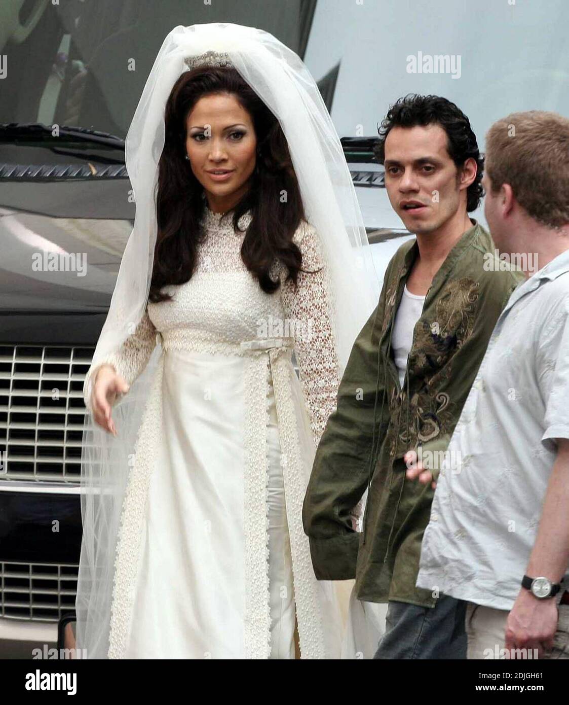 Jennifer Lopez and Marc Anthony on the film set of El Cantante in San Juan  Peurto Rico, 1/27/06 Stock Photo - Alamy