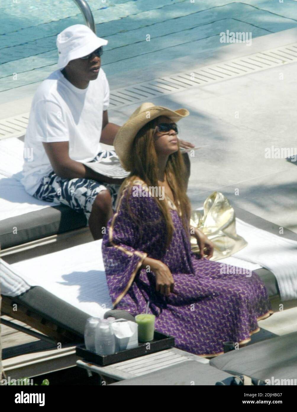 Beyonce knowles bikini hi-res stock photography and images - Alamy