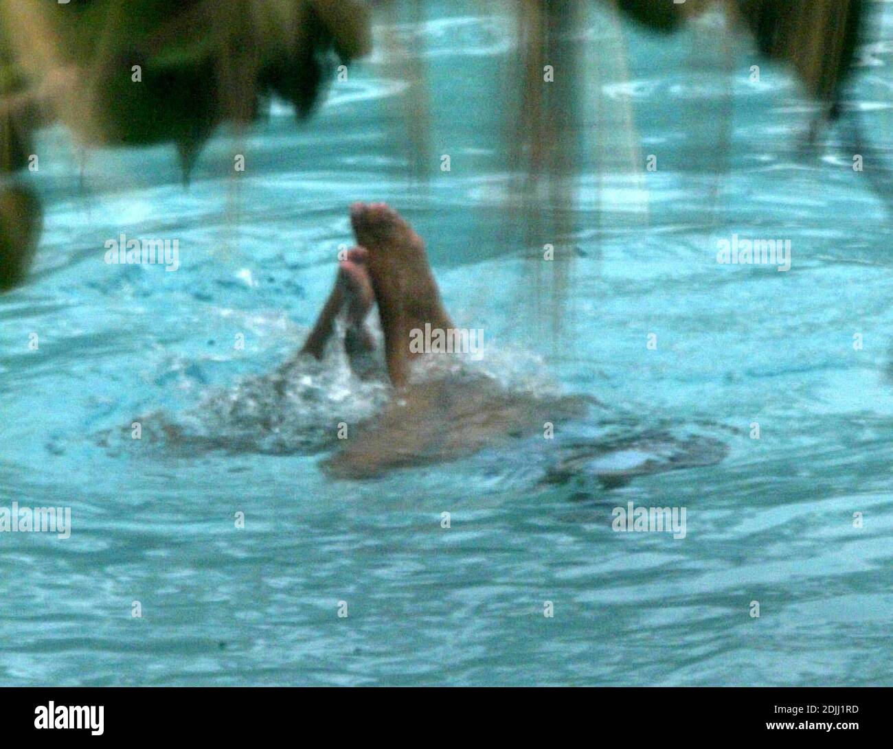 Beyonce knowles bikini hi-res stock photography and images - Alamy