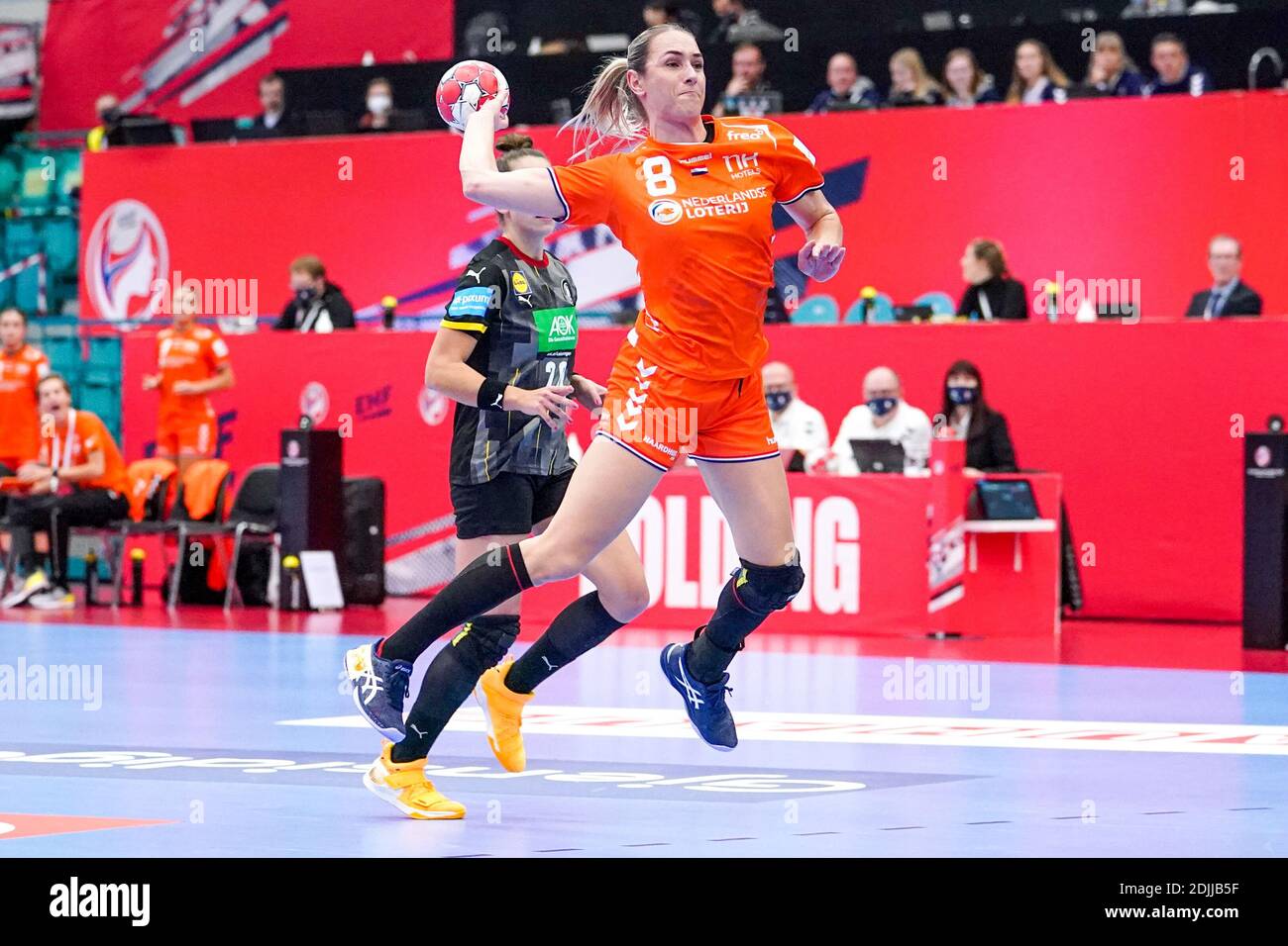 KOLDING, DENMARK - DECEMBER 14: Lois Abbingh of Netherlands during the Women's EHF Euro 2020 match between The Netherlands and Germany at Sydbank Aren Stock Photo