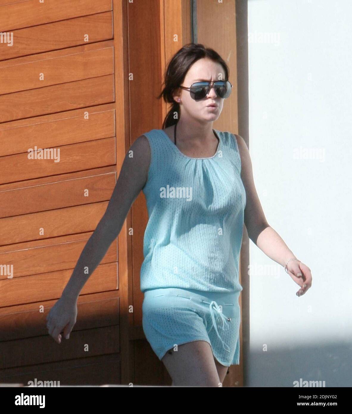 Lindsay Lohan shows that her romance with Harry Morton is still strong