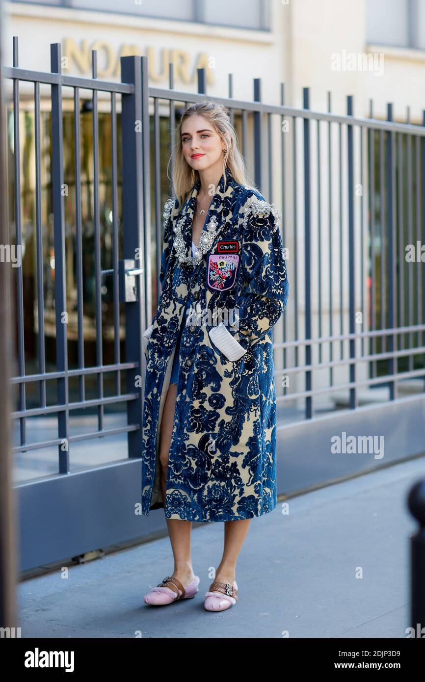 Street style, blogger Chiara Ferragni (The Blonde Salad) arriving at Miu  Miu Spring Summer 2017 show held at Palais d Iena, in Paris, France, on  October 5, 2016. Photo by Marie-Paola Bertrand-Hillion/ABACAPRESS.COM