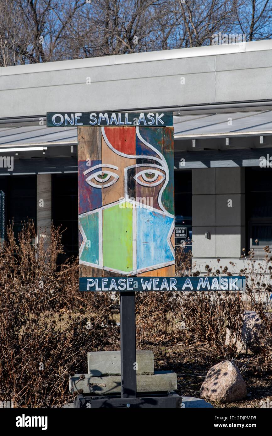 White Bear Lake, Minnesota. White Bear center for the arts.  One small ask, please wear a mask sign in front of Arts Center. Stock Photo