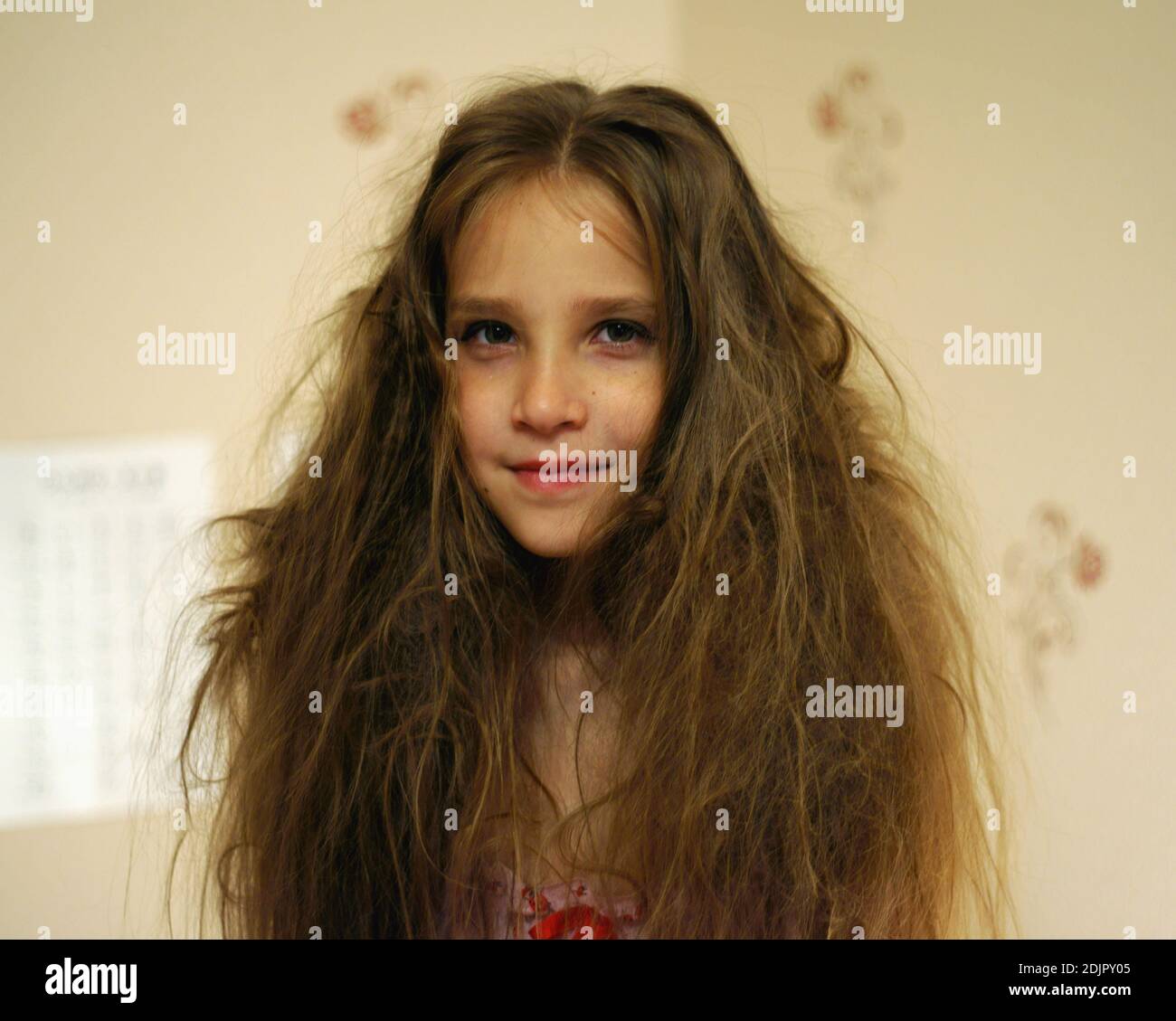 Portrait girl 10 11 messy brown hair hi-res stock photography and images - Alamy Portrait girl 10 11 messy brown hair hi-res stock photography and images - Alamy