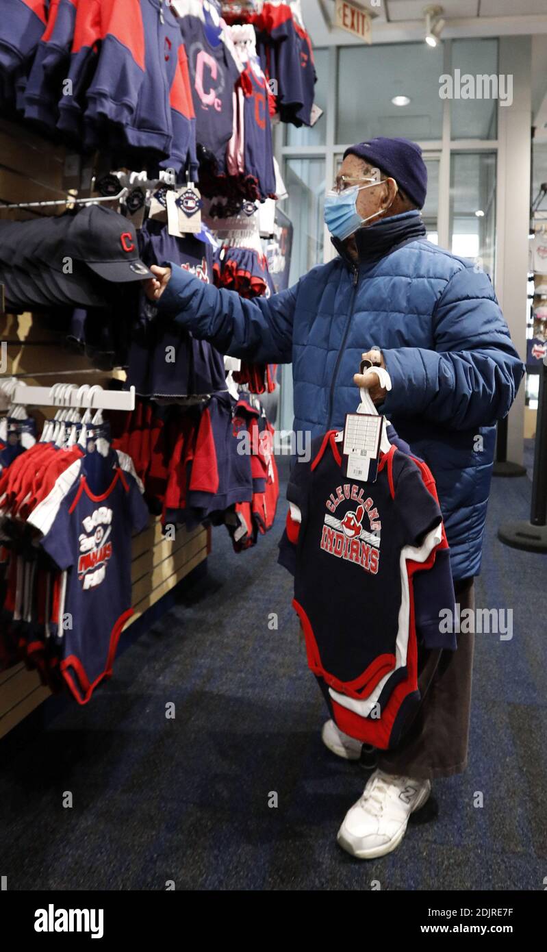 Cleveland, United States. 14th Dec, 2020. A gentleman shops for