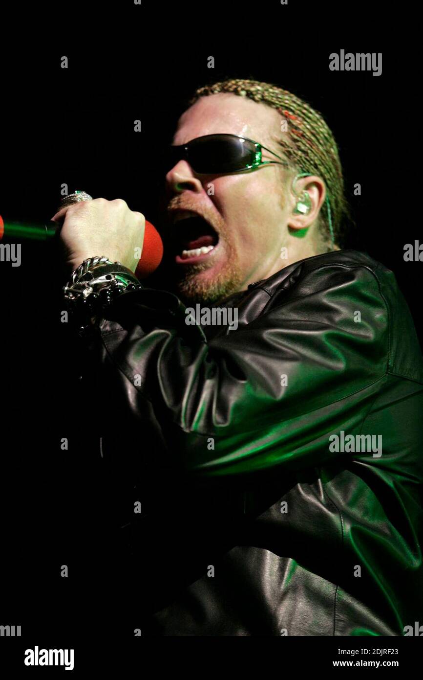 Axl Rose High Resolution Stock Photography And Images Alamy